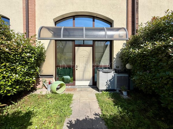 appartamento in vendita a Milano in zona Vigentino