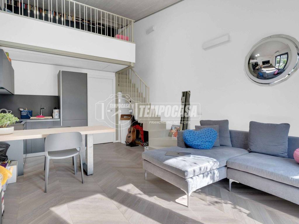 appartamento in vendita a Milano in zona Morivione