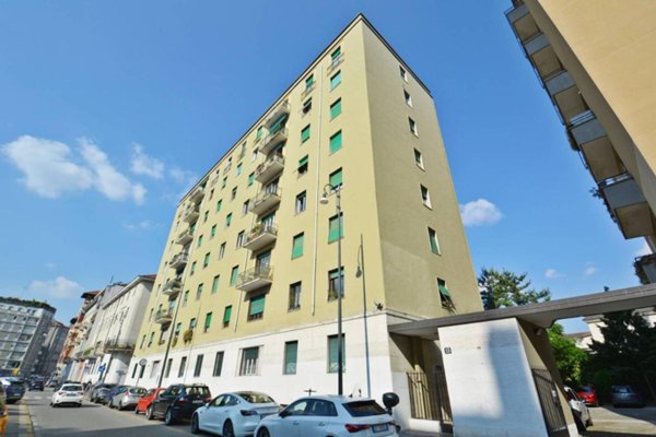 appartamento in vendita a Milano in zona Bocconi