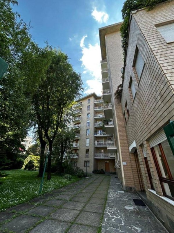 appartamento in vendita a Milano in zona Isola