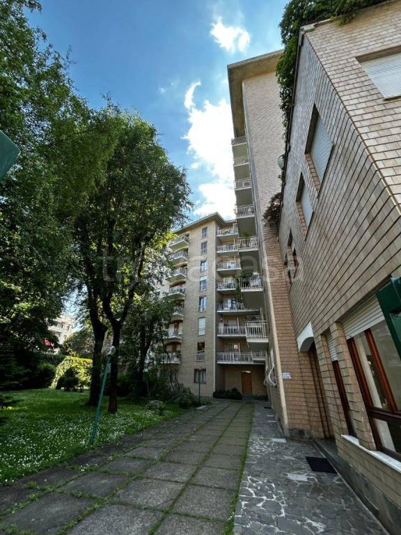 appartamento in vendita a Milano in zona Maggiolina
