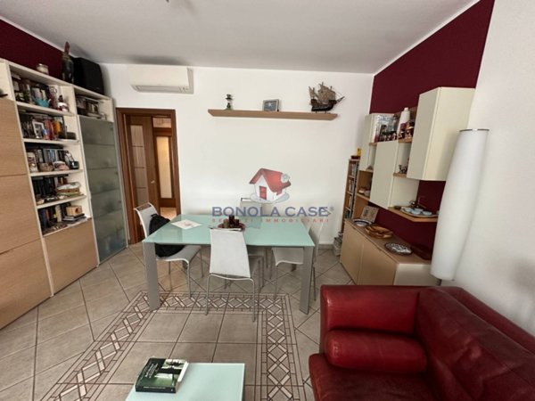 appartamento in vendita a Milano in zona Gallaratese