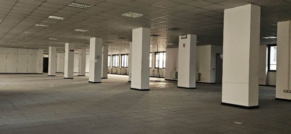 negozio in vendita a Milano in zona Bovisa