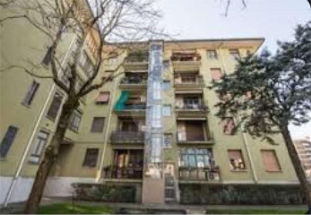 appartamento in vendita a Milano in zona Forze Armate