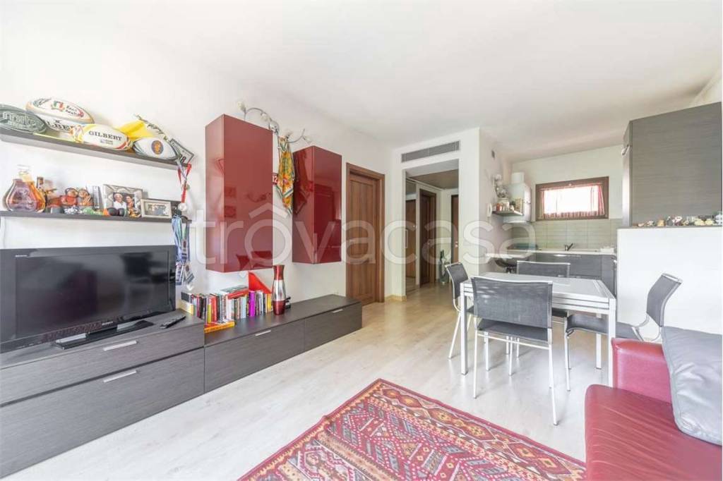 appartamento in vendita a Milano in zona Corvetto