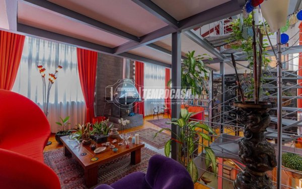 appartamento in vendita a Milano in zona Segnano