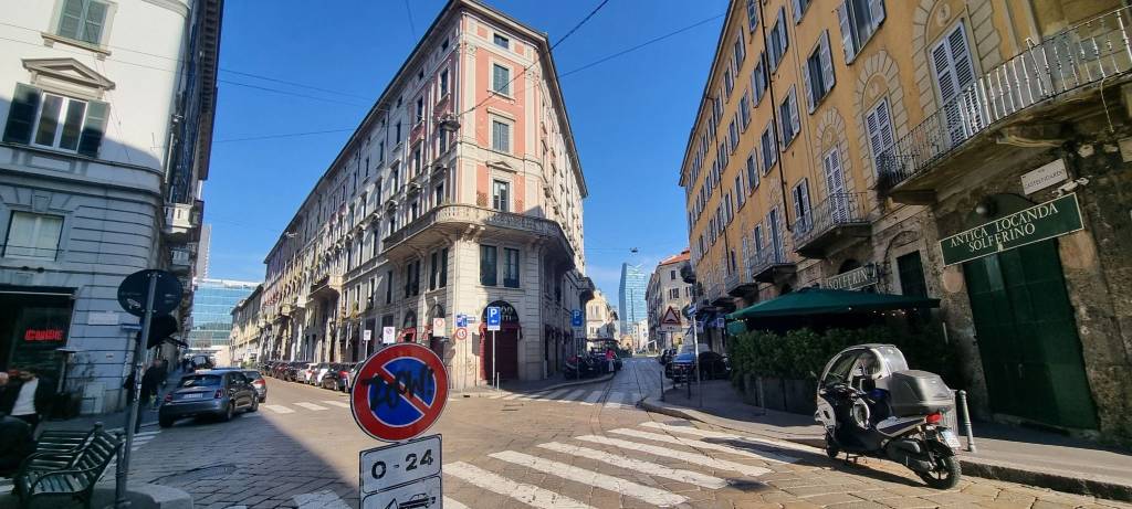 appartamento in vendita a Milano in zona Porta Nuova