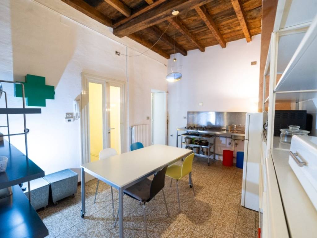 appartamento in vendita a Milano in zona Porta Ticinese