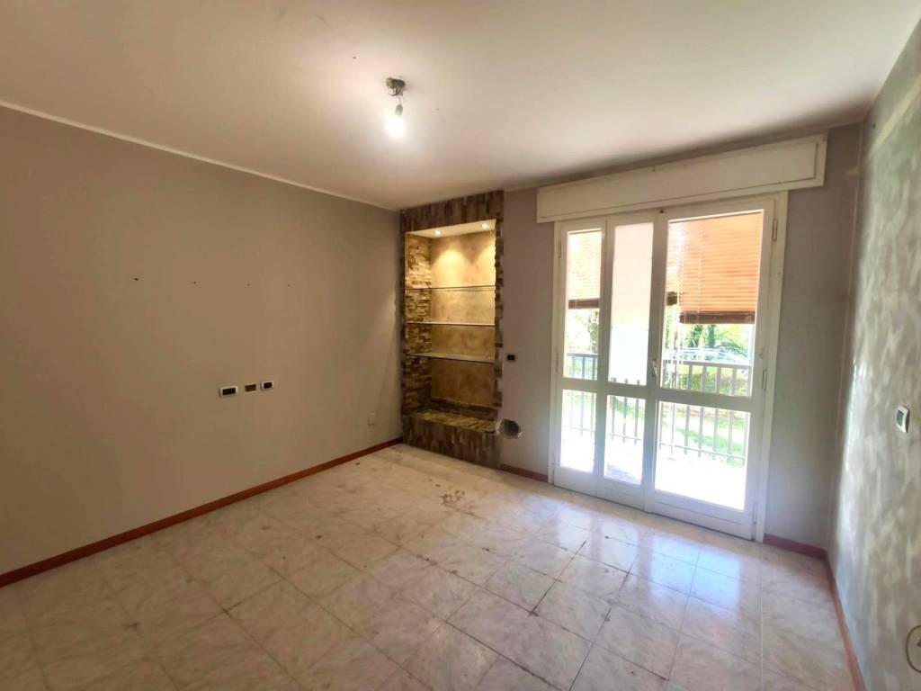 appartamento in vendita a Milano in zona Gallaratese