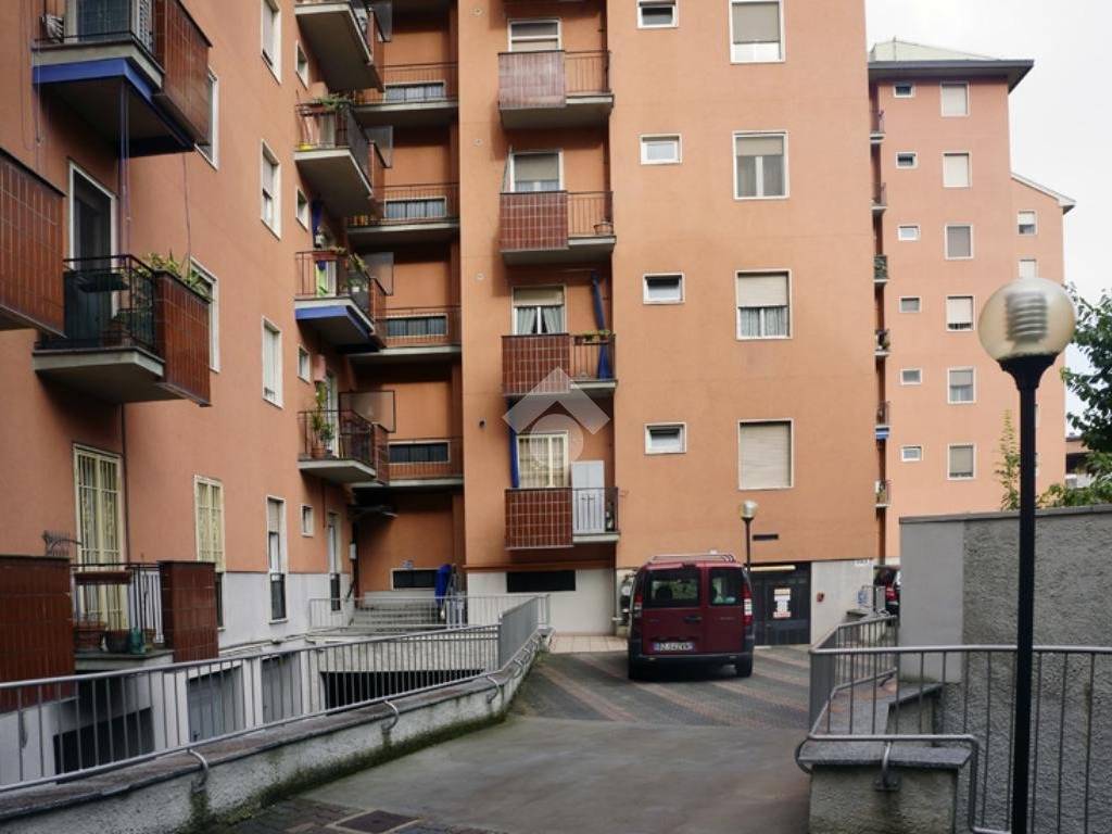 appartamento in vendita a Milano in zona Bicocca
