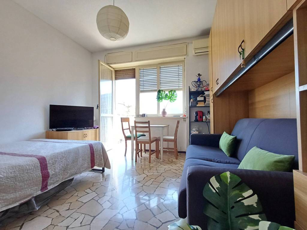 appartamento in vendita a Milano in zona Casoretto