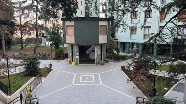 appartamento in vendita a Milano in zona Piazzale Lodi