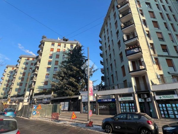 appartamento in vendita a Milano in zona Piazzale Lodi