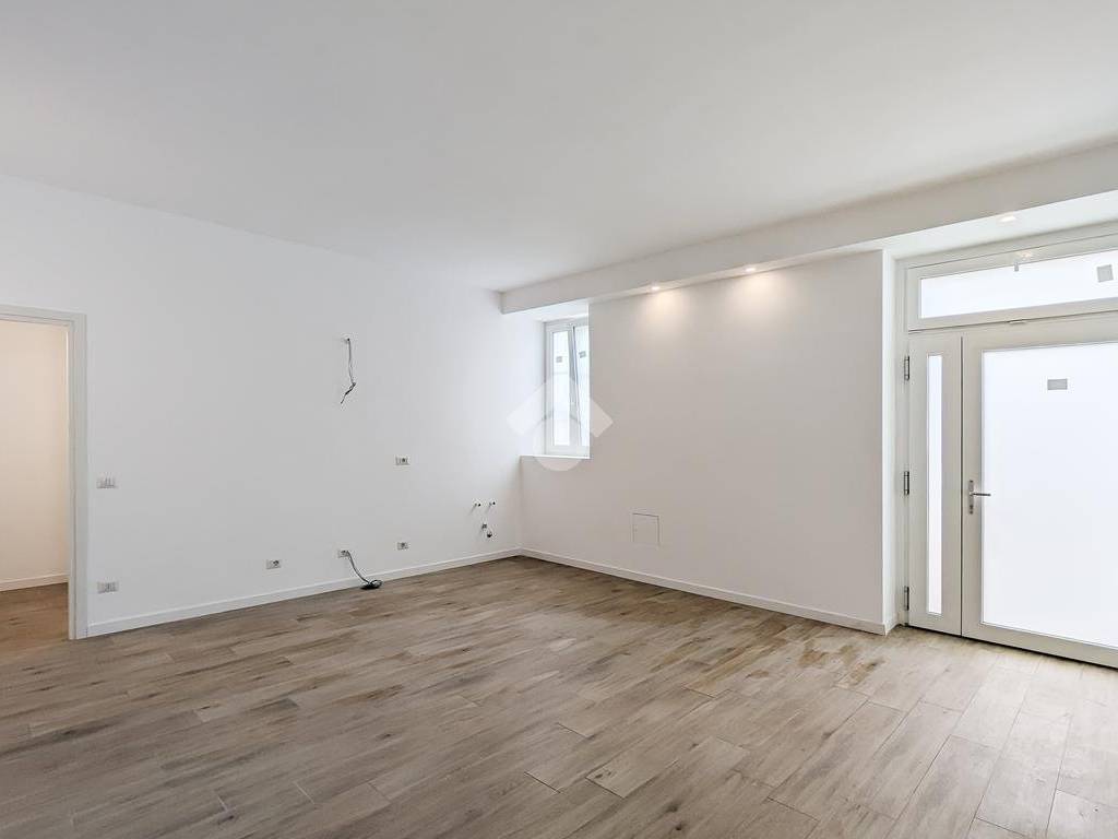 appartamento in vendita a Milano in zona Porta Vittoria