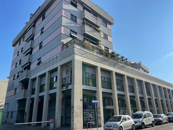 appartamento in vendita a Milano in zona Dergano
