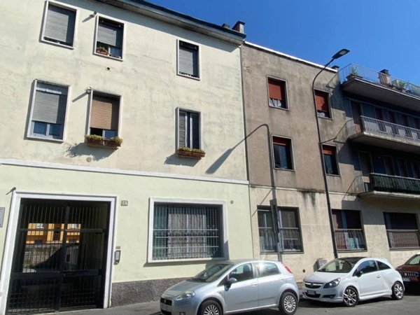 appartamento in vendita a Milano in zona Baggio