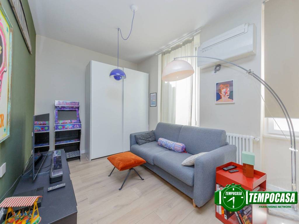 appartamento in vendita a Milano in zona Ghisolfa