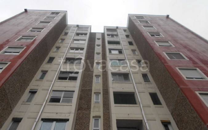 appartamento in vendita a Milano in zona Quartiere degli Olmi