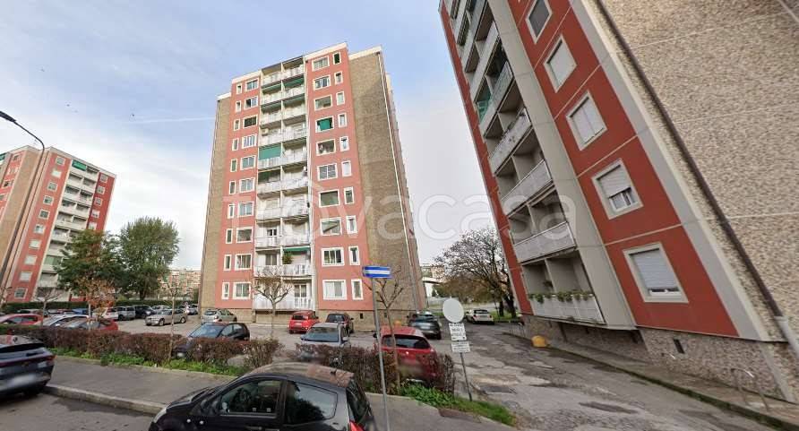 appartamento in vendita a Milano in zona Quartiere degli Olmi