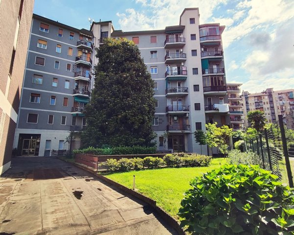 appartamento in vendita a Milano in zona Calvairate