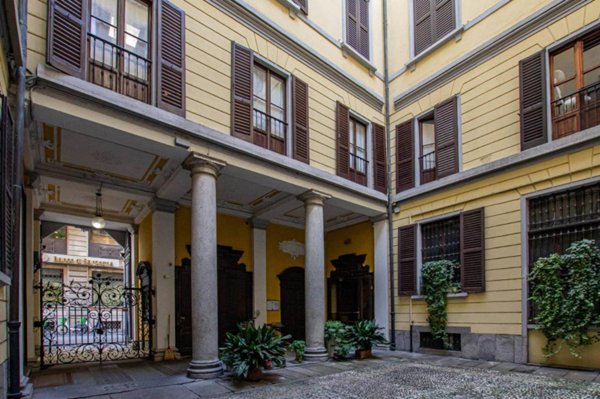 appartamento in vendita a Milano in zona Cadorna