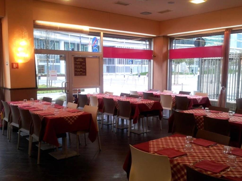 negozio in vendita a Milano in zona Isola