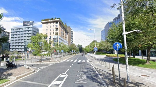 negozio in vendita a Milano in zona Isola