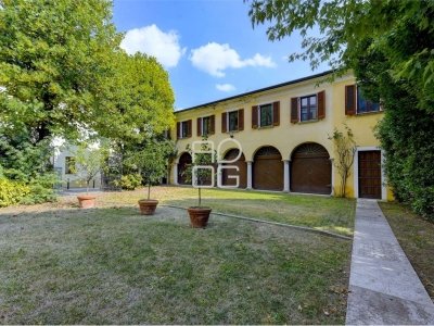 villa in vendita a Milano in zona Centro Storico