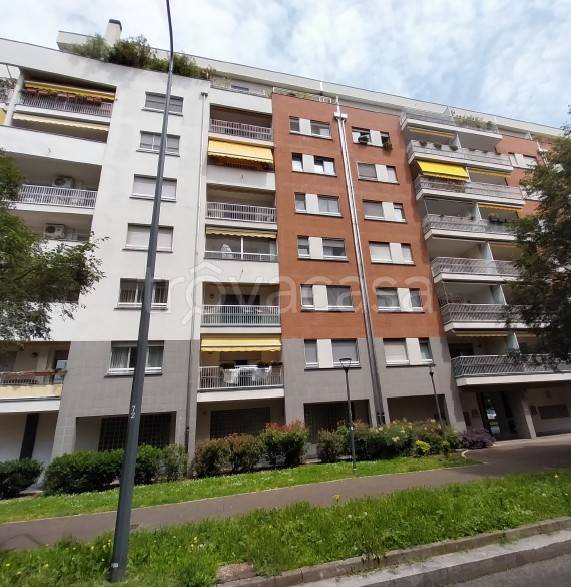 appartamento in vendita a Milano in zona Quarto Oggiaro