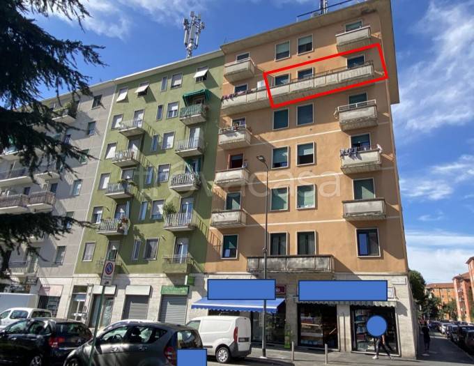 appartamento in vendita a Milano in zona Lorenteggio