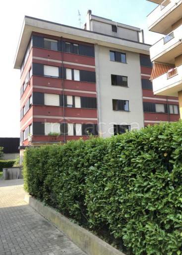 appartamento in vendita a Milano in zona Bovisasca