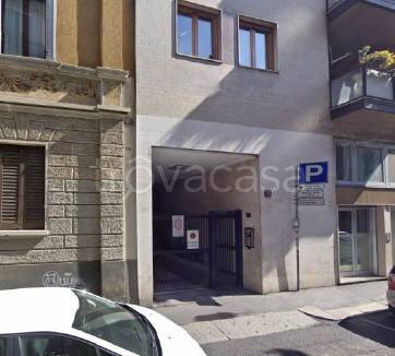 locale commerciale in vendita a Milano