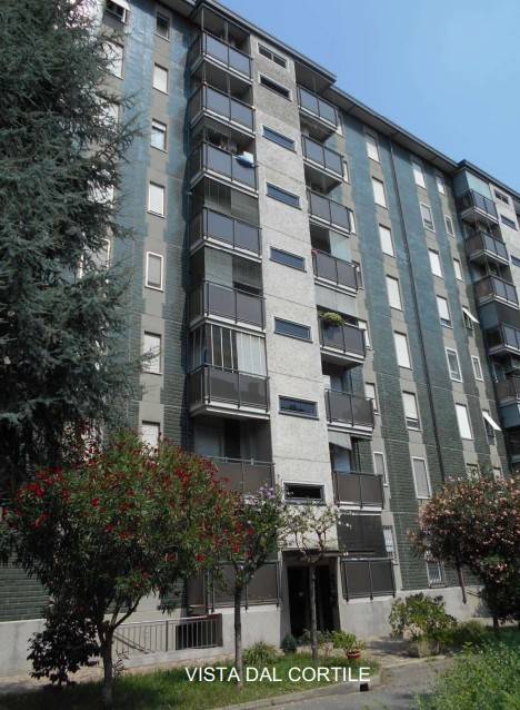 appartamento in vendita a Milano in zona Gallaratese