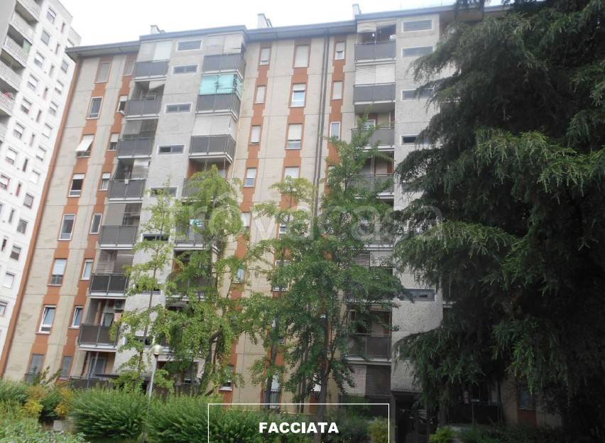 appartamento in vendita a Milano in zona Gallaratese