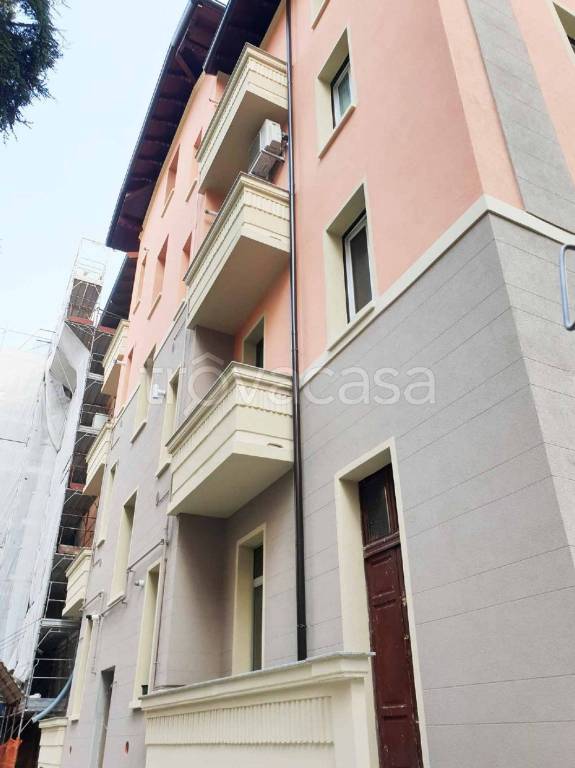 appartamento in vendita a Milano in zona Città Studi