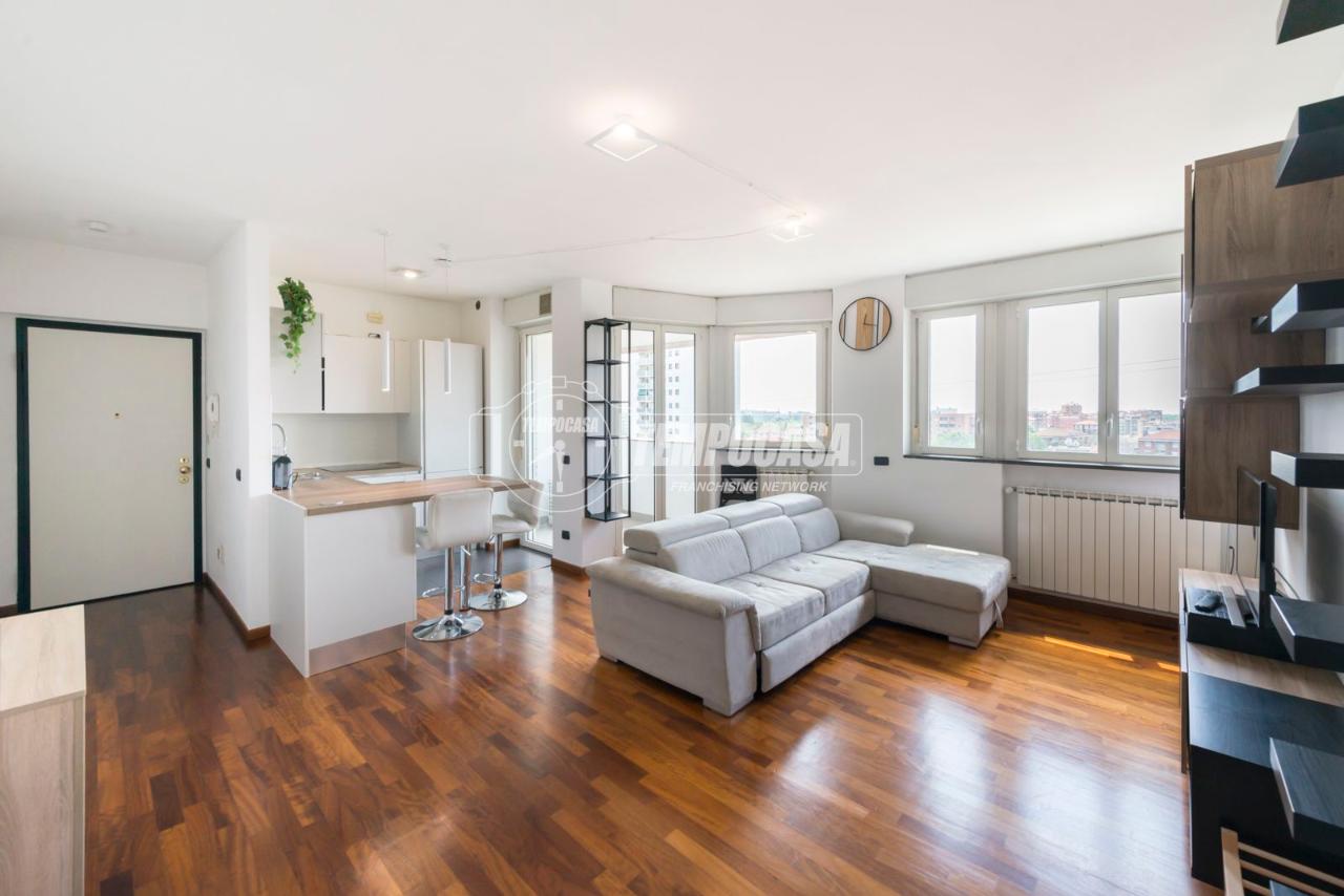 appartamento in vendita a Milano in zona Adriano