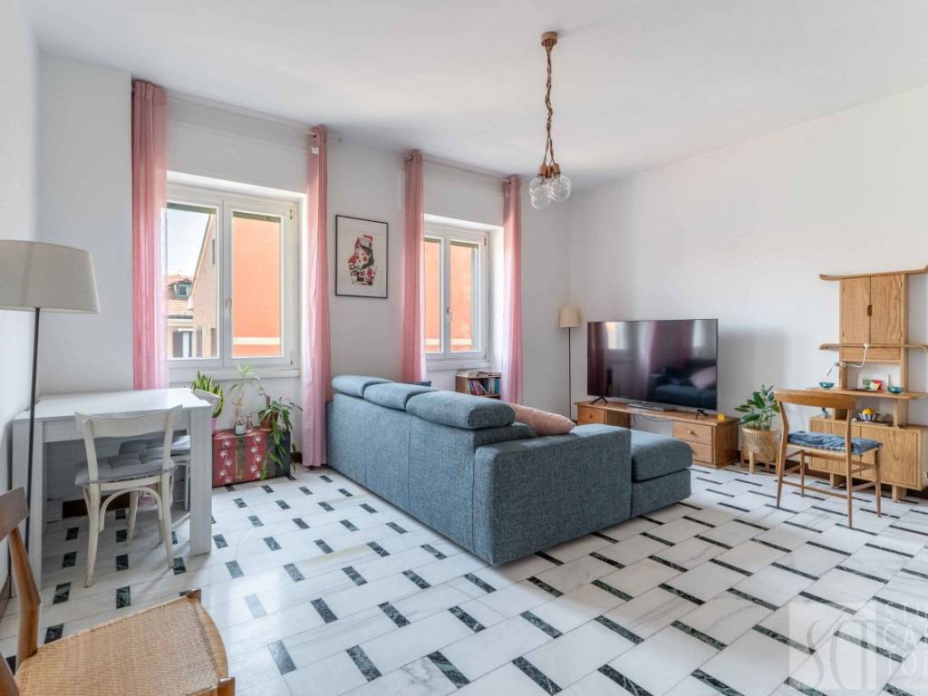 appartamento in vendita a Milano in zona Porta Genova