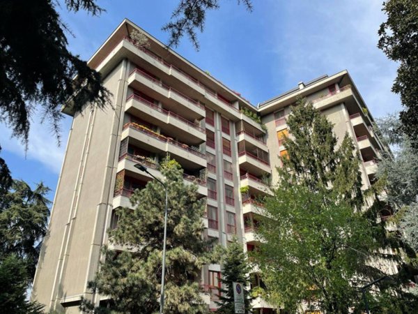 appartamento in vendita a Milano in zona San Siro