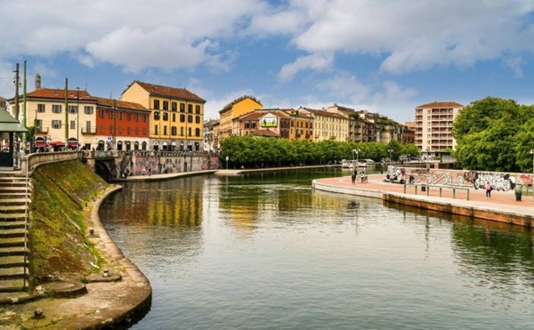 appartamento in vendita a Milano in zona Parco Solari