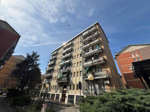 appartamento in vendita a Milano in zona Vigentino