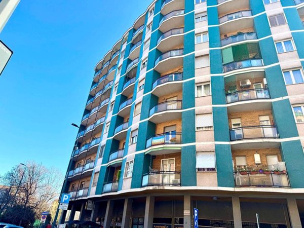 appartamento in vendita a Milano in zona Isola