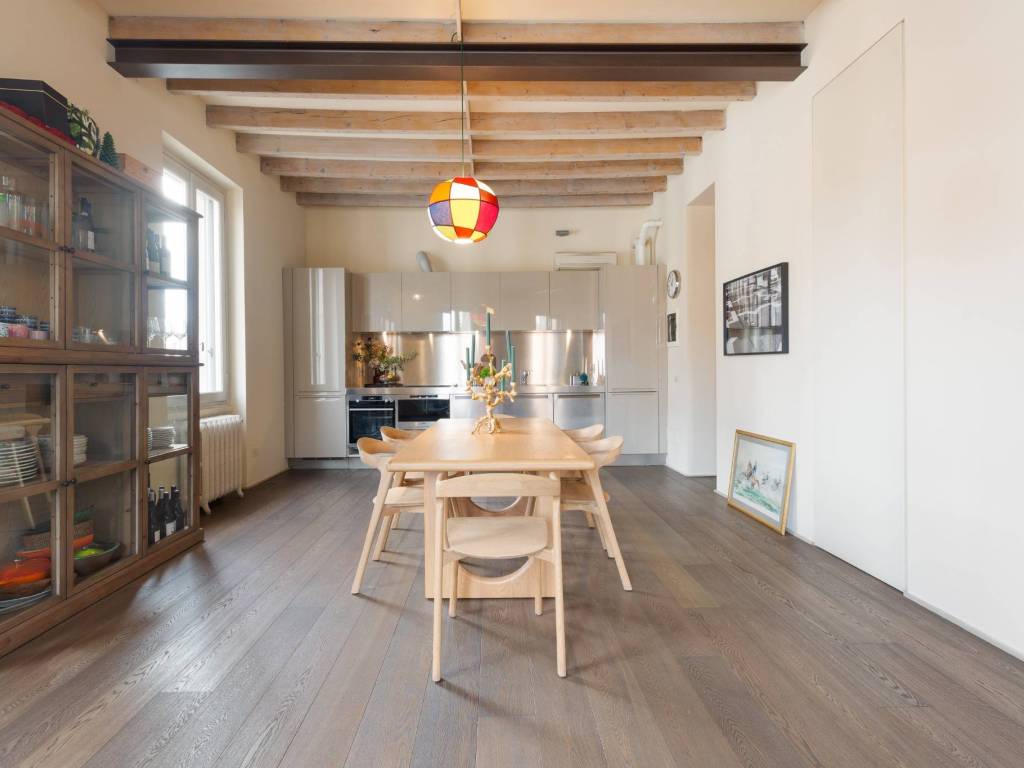 appartamento in vendita a Milano in zona Isola