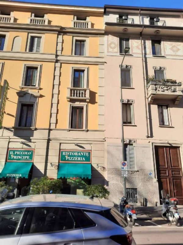 appartamento in vendita a Milano in zona Sempione