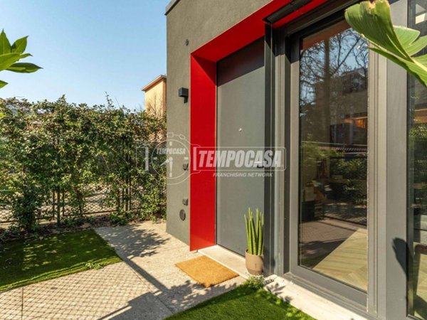 appartamento in vendita a Milano in zona Chiesa Rossa