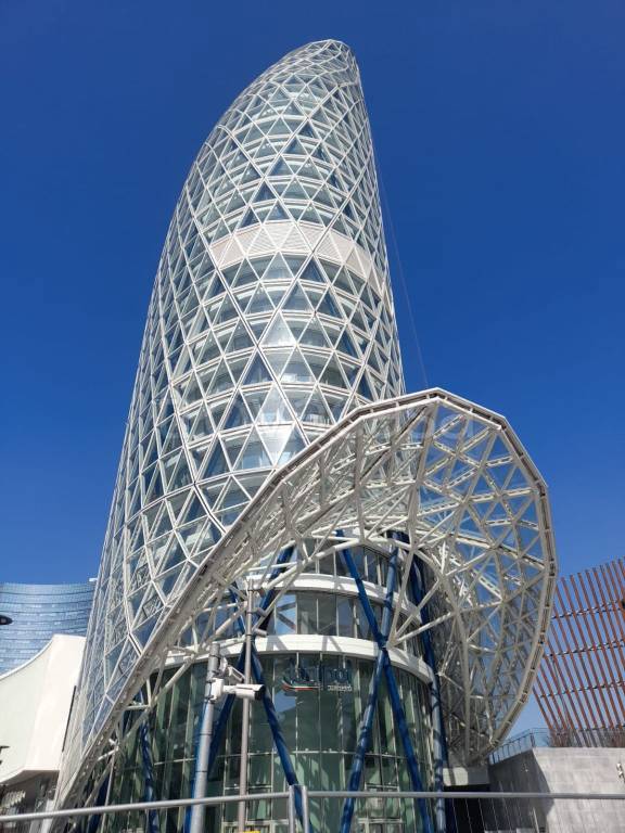 appartamento in vendita a Milano in zona Porta Nuova