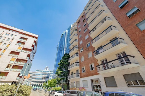 appartamento in vendita a Milano in zona Porta Garibaldi