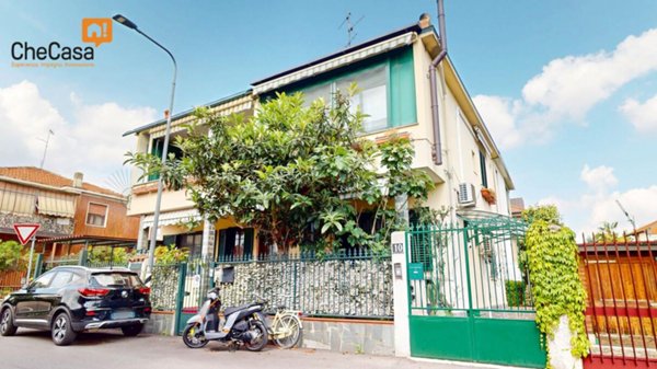 casa indipendente in vendita a Milano in zona Precotto