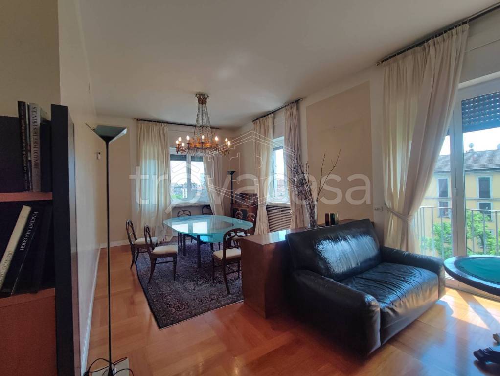 appartamento in vendita a Milano in zona Porta Venezia