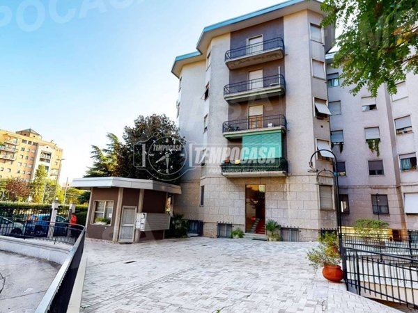 appartamento in vendita a Milano in zona Crescenzago