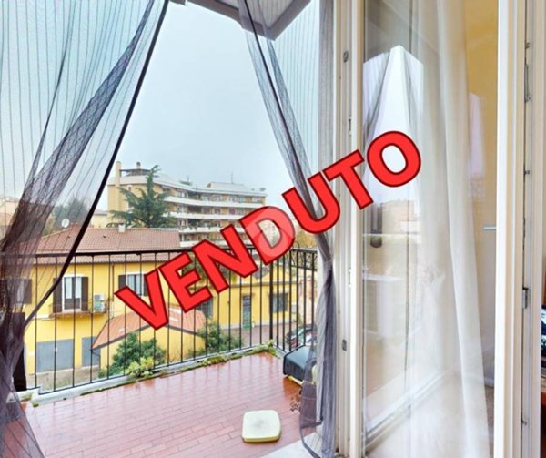 appartamento in vendita a Milano in zona Lambrate